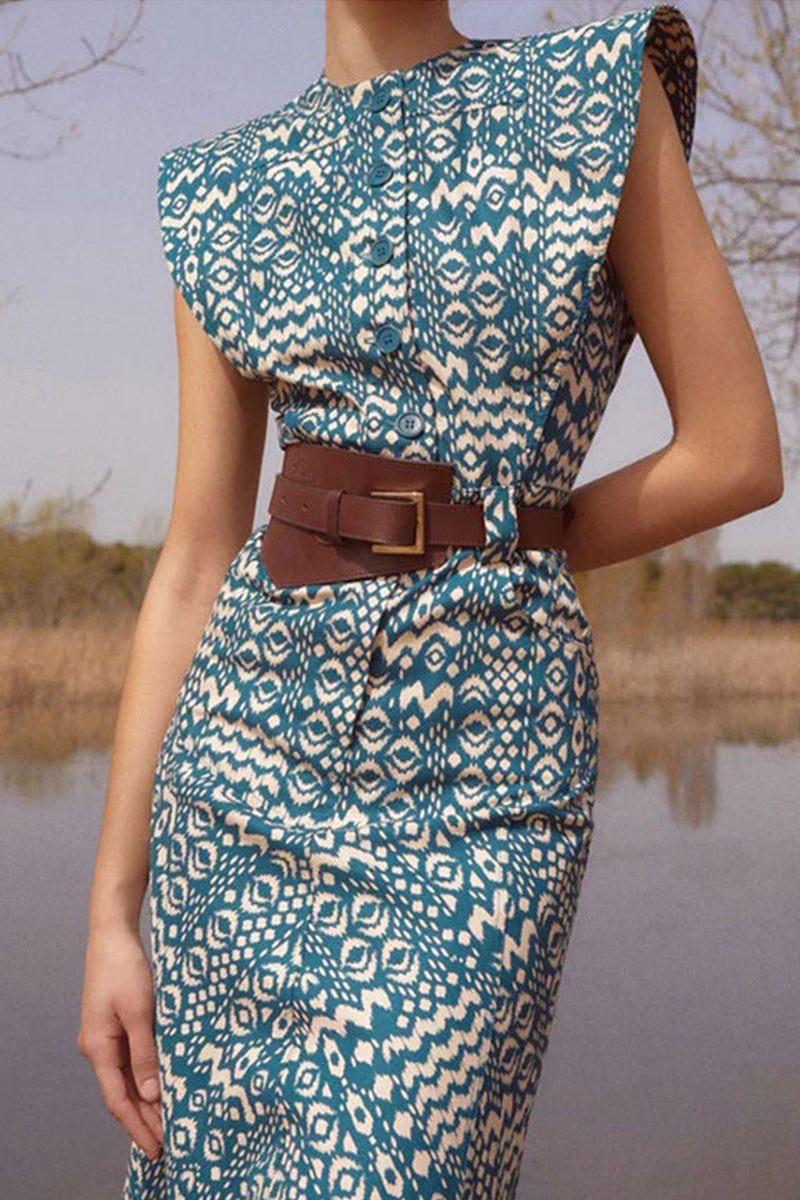 Well Tailored Dress with a Graceful Silhouette