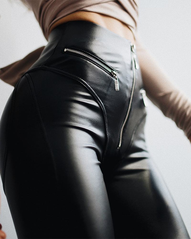 Classic Vintage Pants with a Flattering Fit
