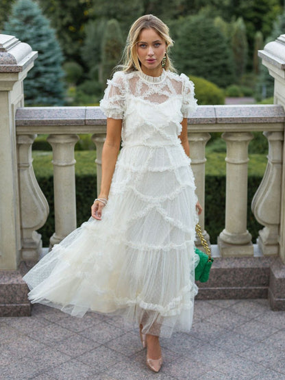 Effortlessly Elegant Dress with a Timeless Design