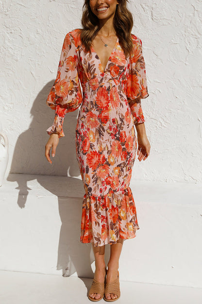 Well Tailored Dress with a Graceful Silhouette