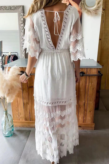 Beautifully Finished Dress in a Timeless Design
