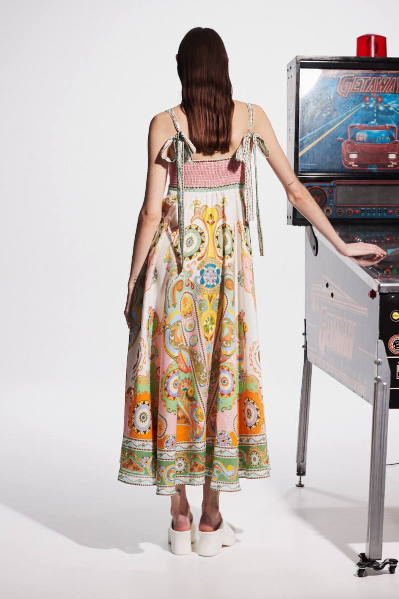 Gracefully Styled Dress for Any Occasion