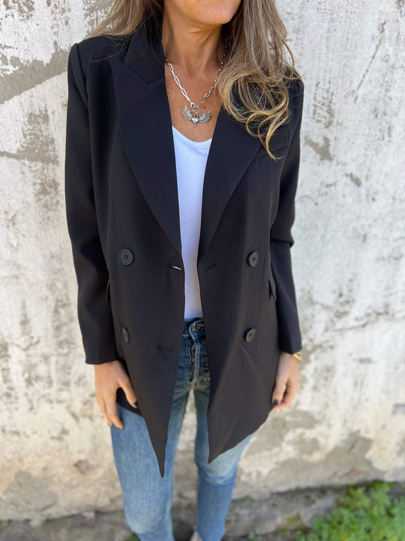 Beautifully Finished Jacket in a Timeless Design