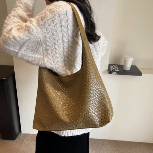 Polished Bag with an Effortless Classic Look