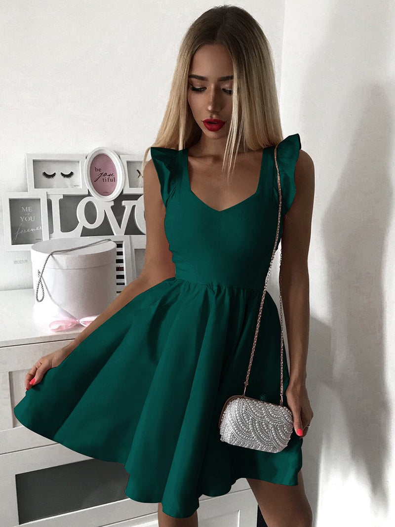 Effortlessly Elegant Dress with a Timeless Design
