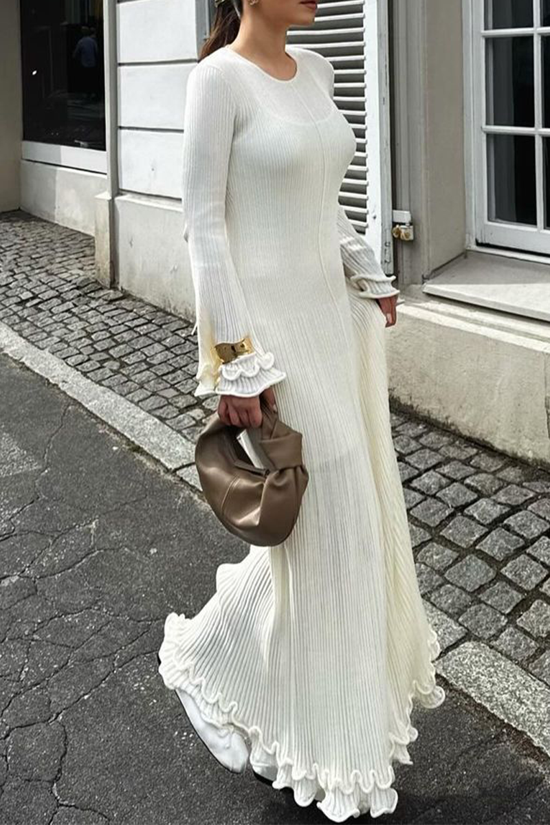 Effortlessly Elegant Dress with a Timeless Design