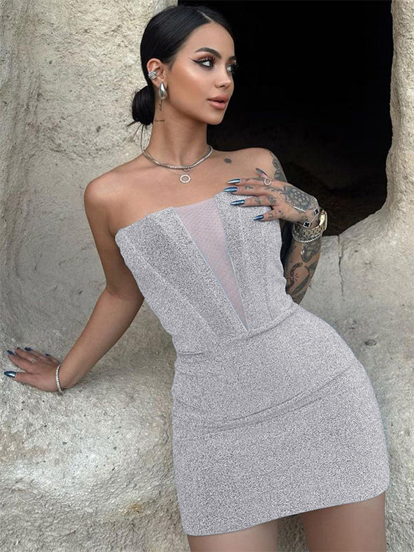 Beautifully Finished Dress in a Timeless Design