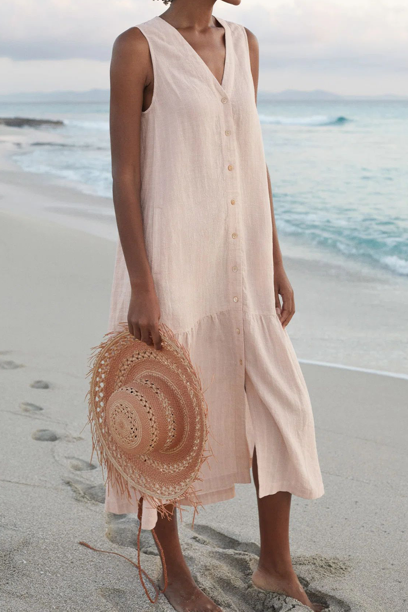 Sophisticated Dress with a Clean Classic Look