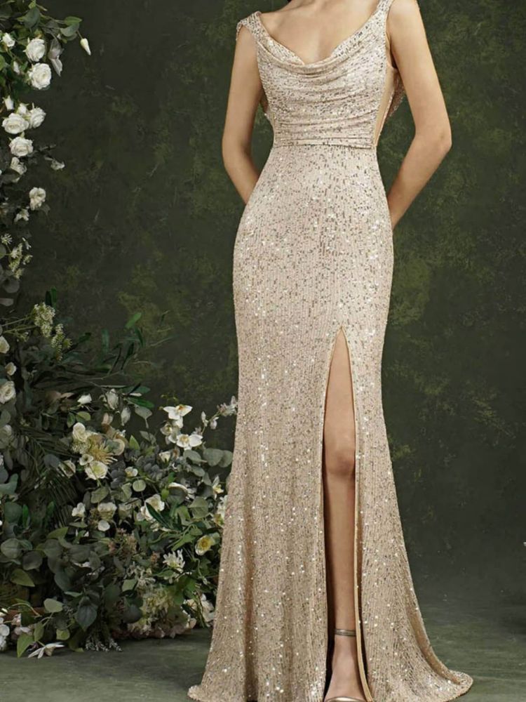 Gracefully Styled Dress for Any Occasion