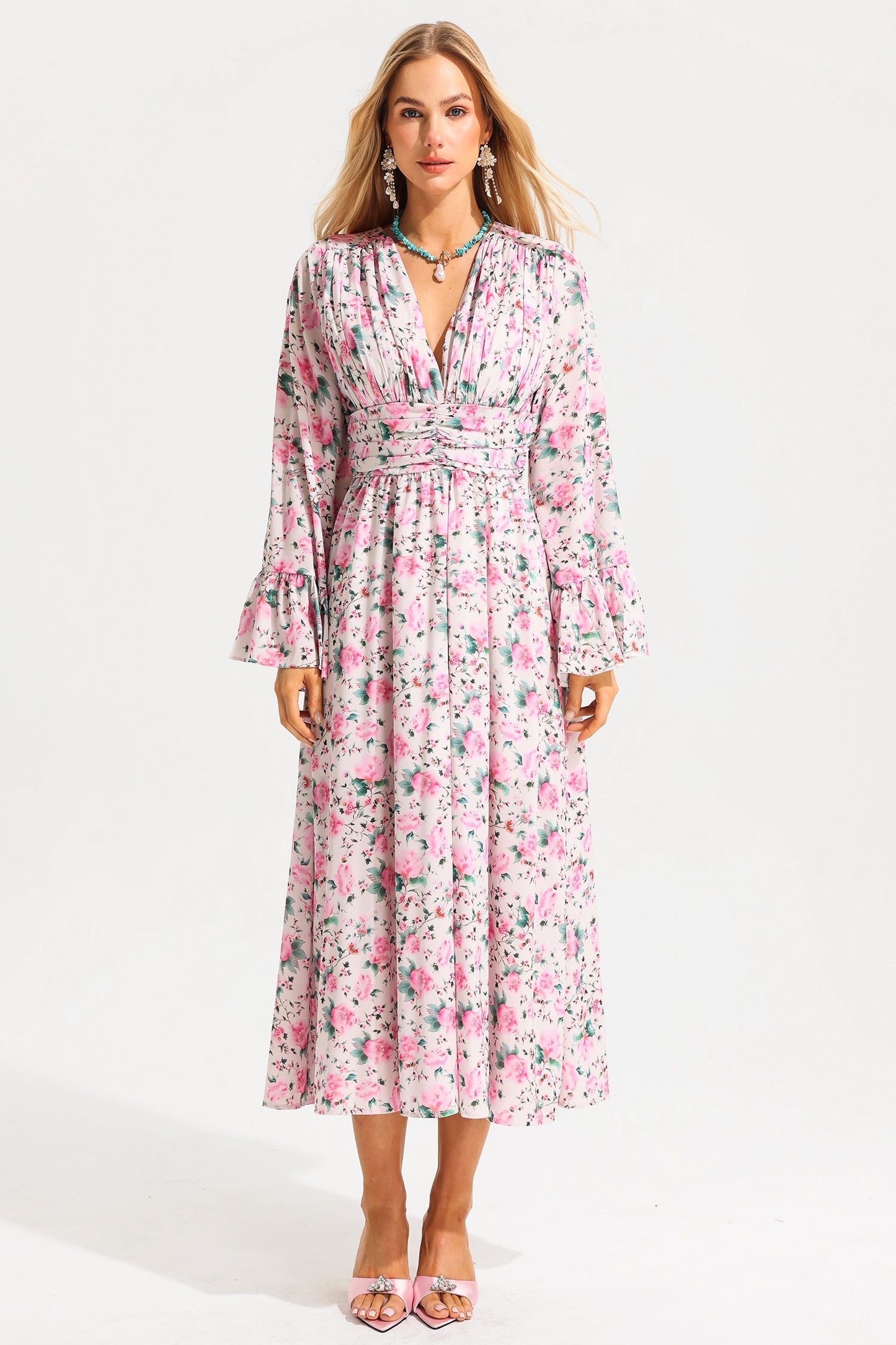 Classic Vintage Dress with a Flattering Fit