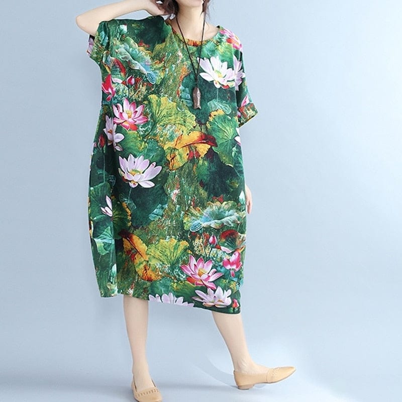 Well Tailored Dress with a Graceful Silhouette