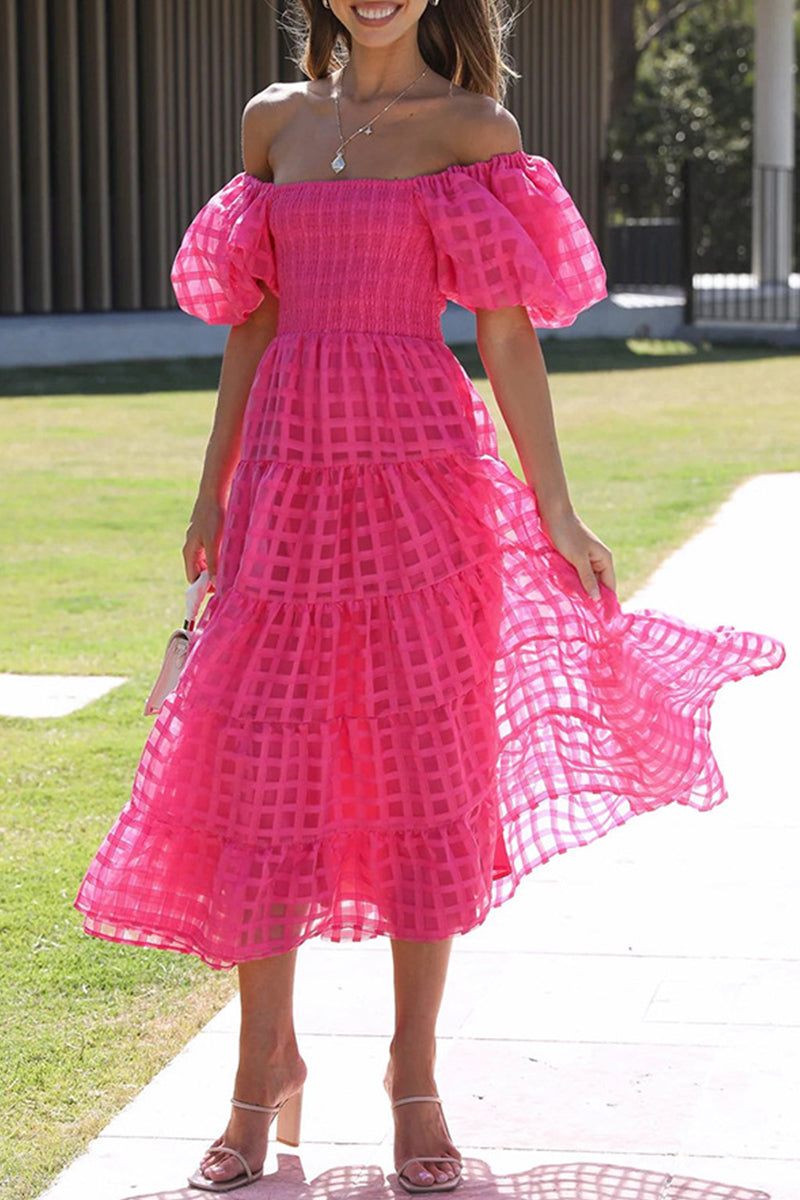 Well Tailored Dress with a Graceful Silhouette
