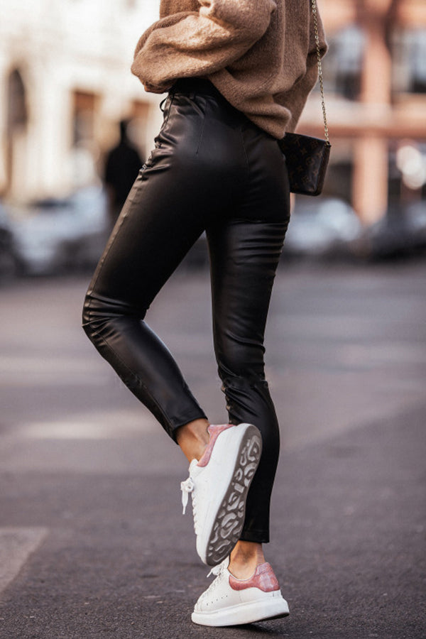 Classic Vintage Pants with a Flattering Fit