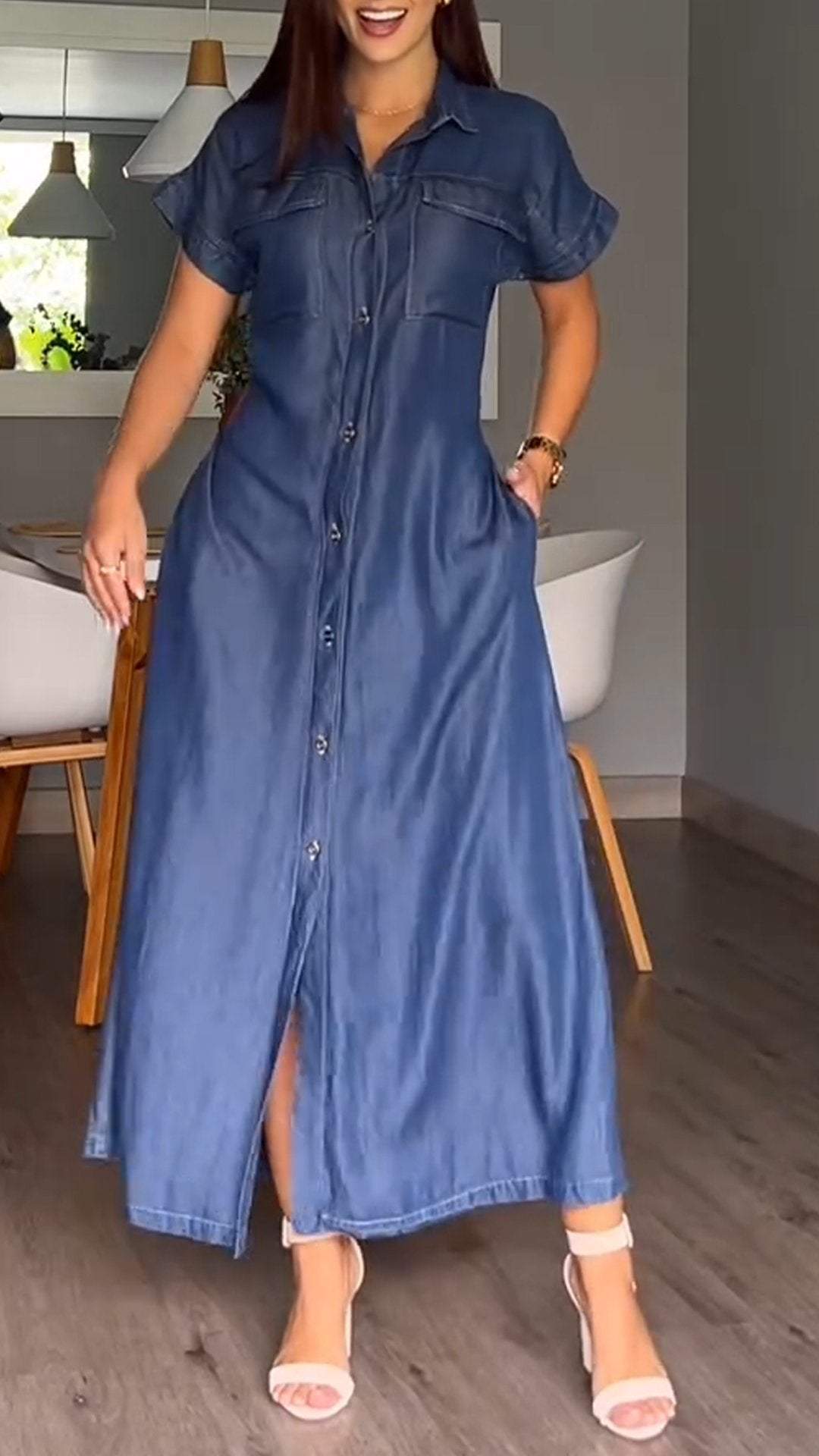 Beautifully Finished Dress in a Timeless Design