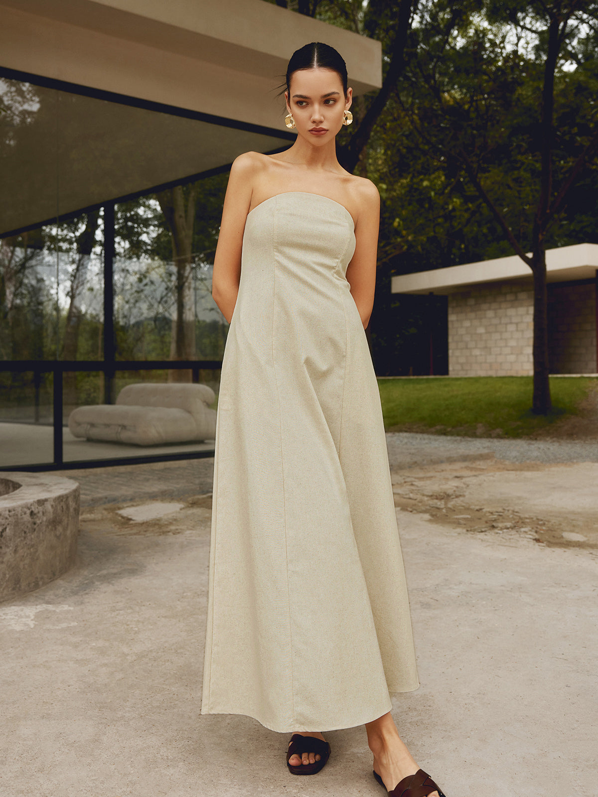 Classic Vintage Dress with a Flattering Fit