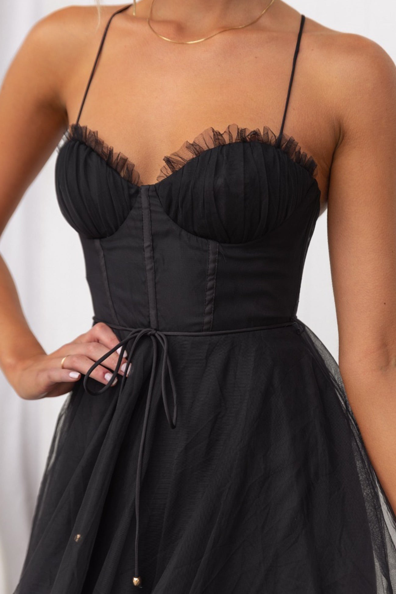 Effortlessly Elegant Dress with a Timeless Design