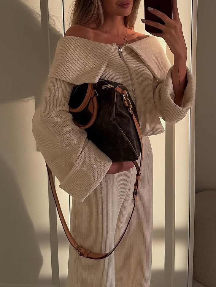 Effortlessly Elegant Pants with a Timeless Design