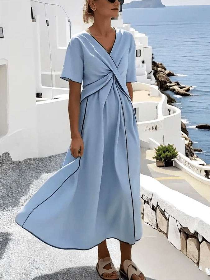 Beautifully Crafted Dress in a Classic Style