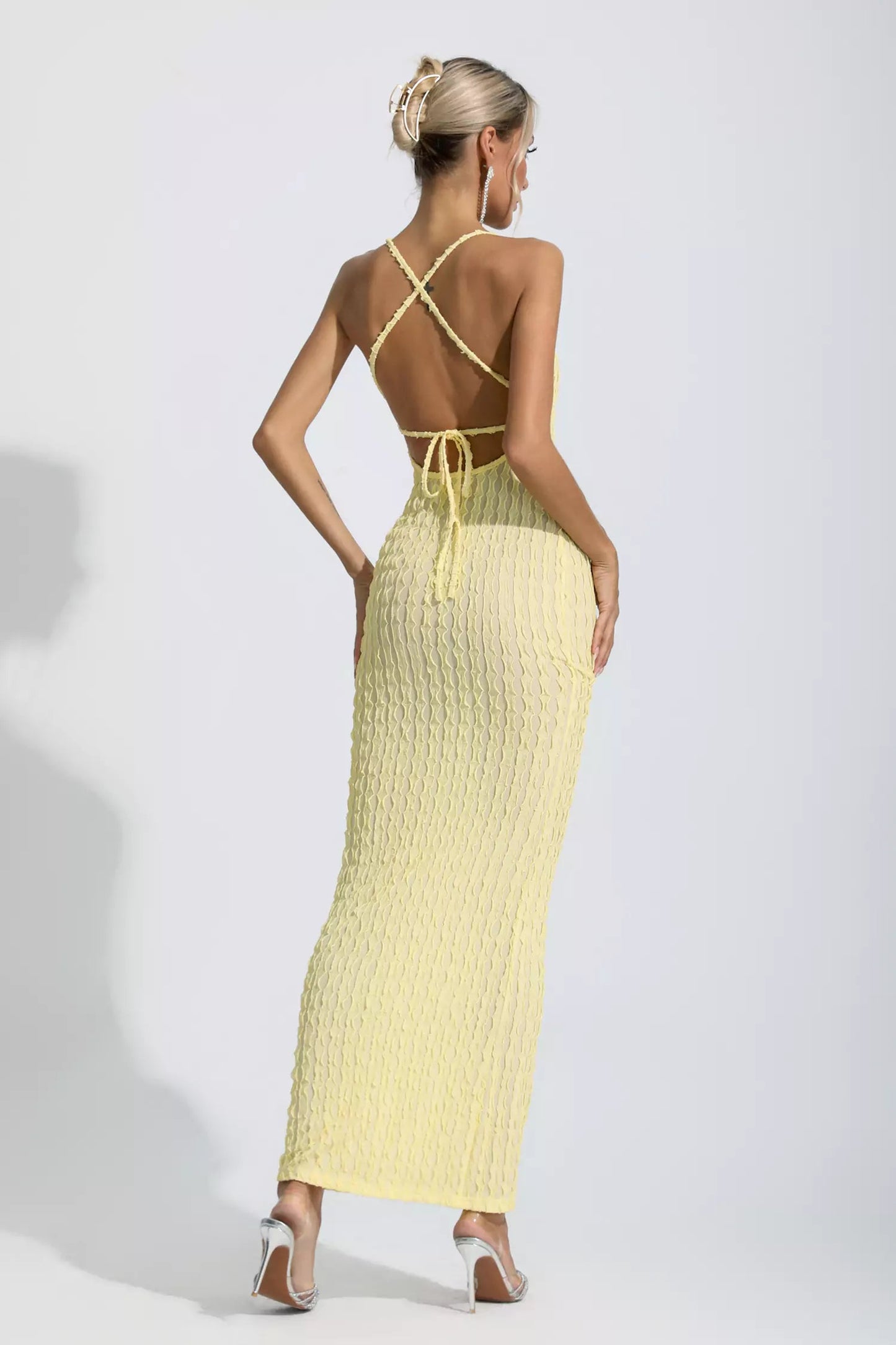 Beautifully Crafted Dress in a Classic Style
