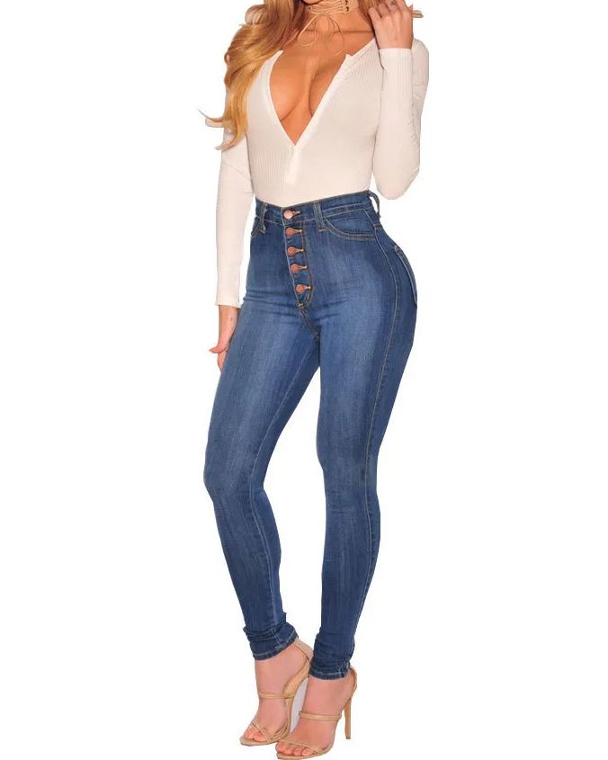 Well Tailored Garment with a Graceful Silhouette