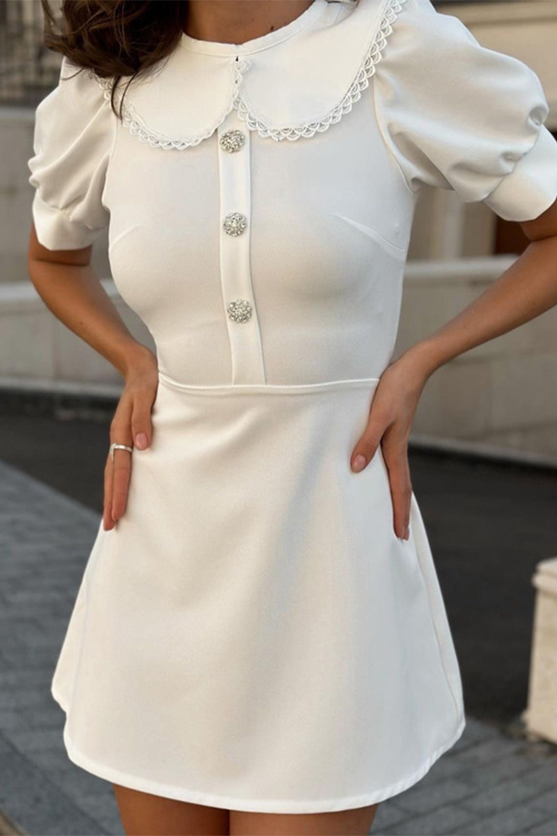 Beautifully Finished Dress in a Timeless Design