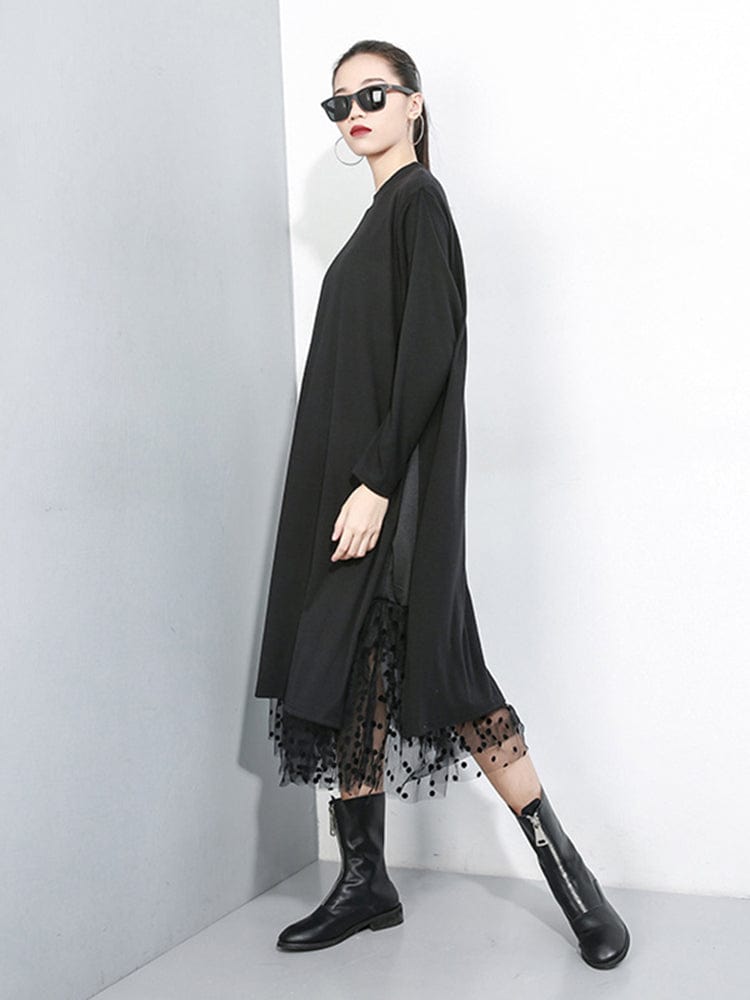 Classic Vintage Dress with a Flattering Fit