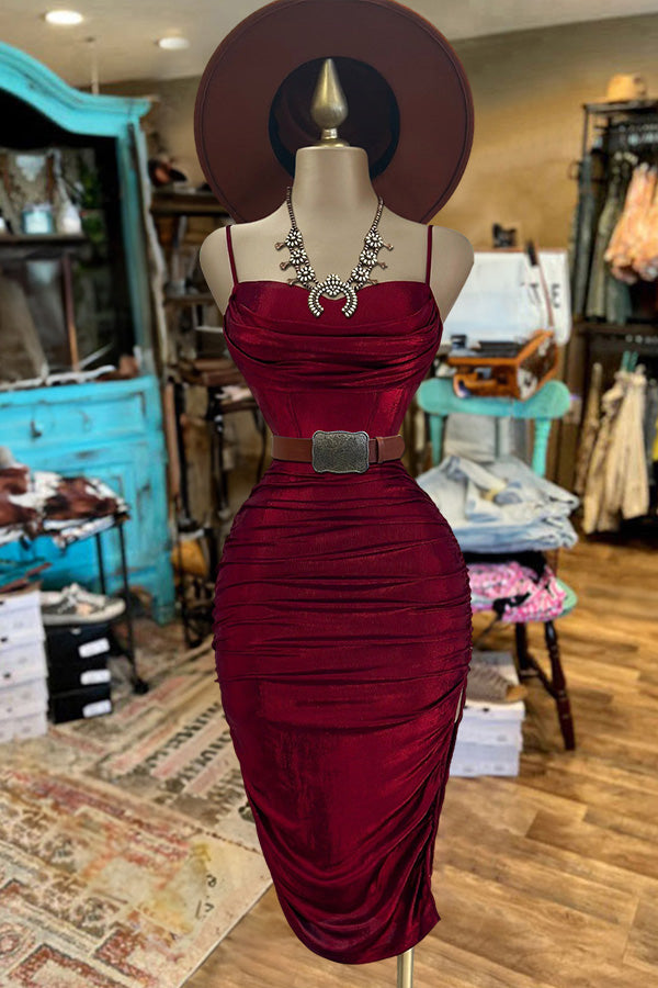 Beautifully Finished Dress in a Timeless Design