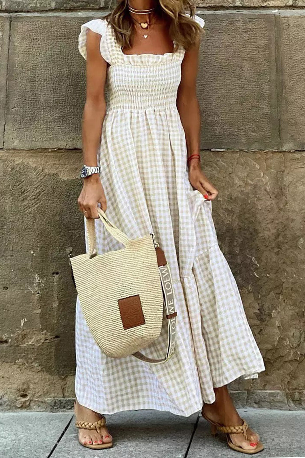 Effortlessly Elegant Dress with a Timeless Design