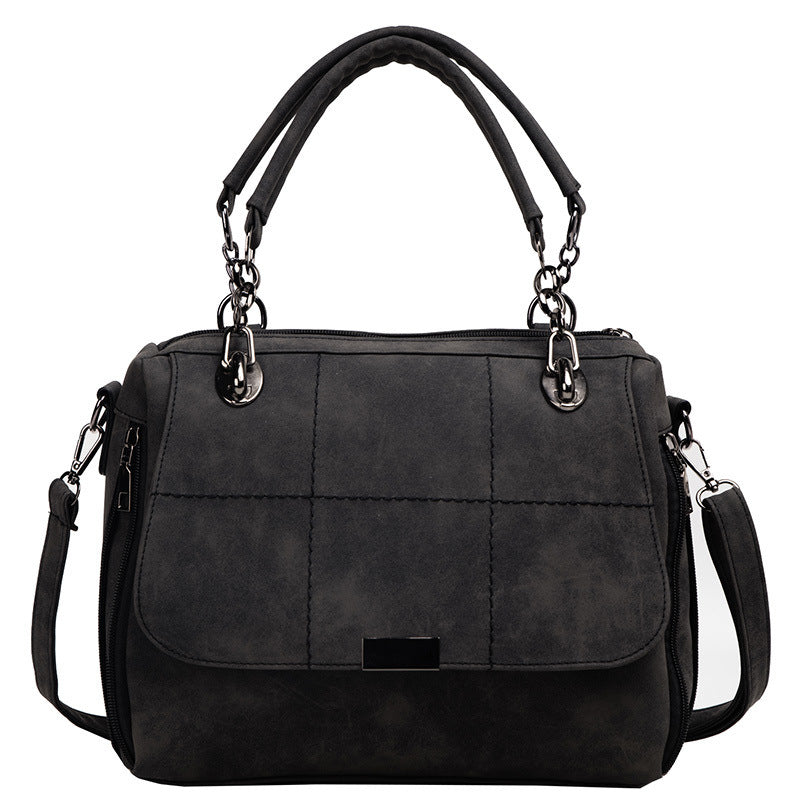 Gracefully Styled Bag for Any Occasion