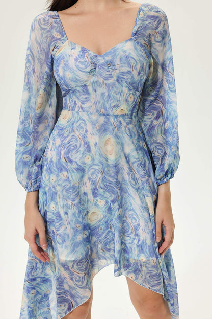 Gracefully Styled Dress for Any Occasion