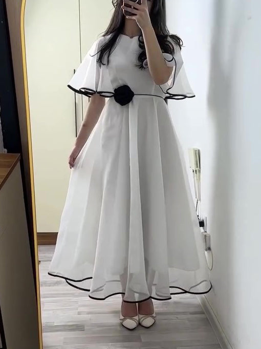Classic Vintage & Enduringly Stylish Dress