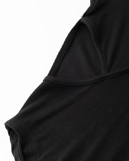 Well Tailored Garment with a Graceful Silhouette
