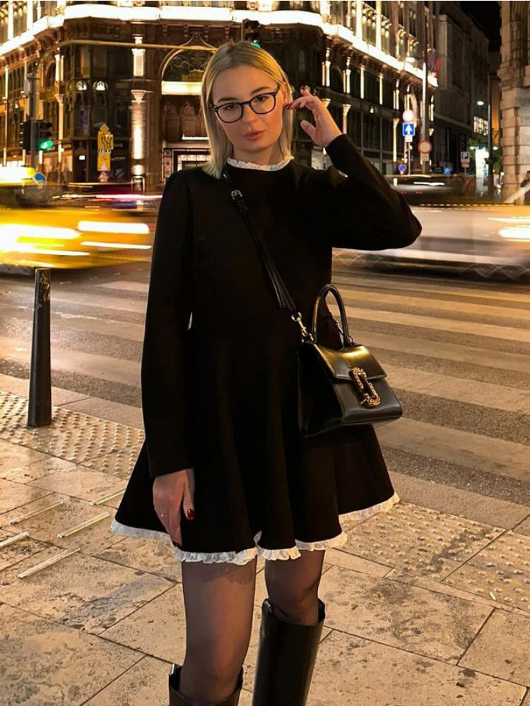 Effortlessly Elegant Dress with a Timeless Design