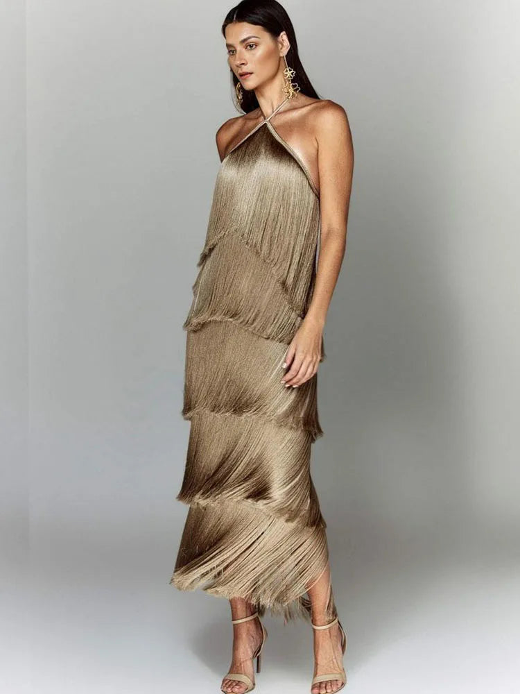 Beautifully Finished Dress in a Timeless Design