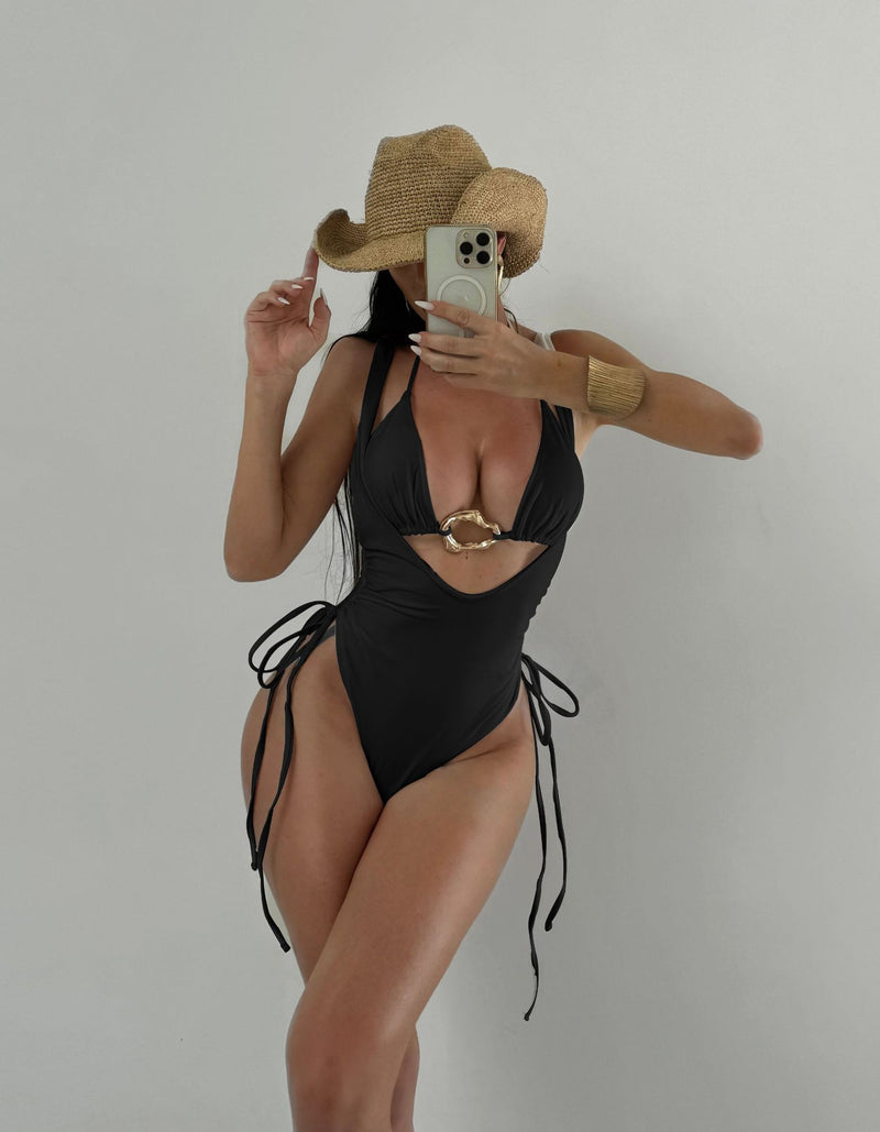 Classic Vintage Garment with a Flattering Fit