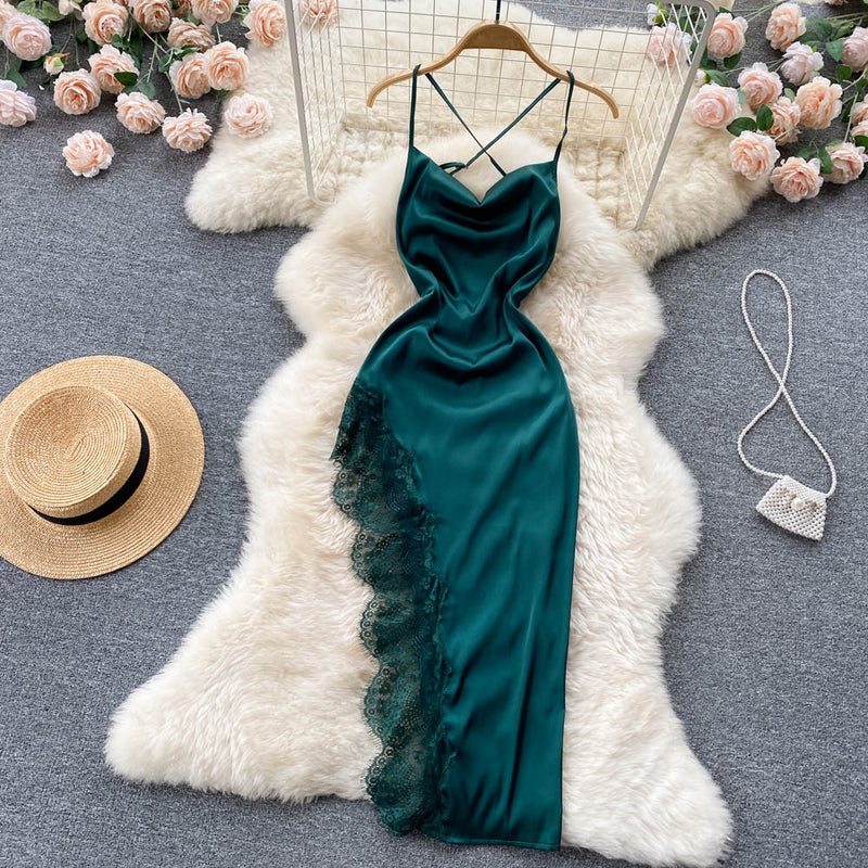Beautifully Crafted Dress in a Classic Style
