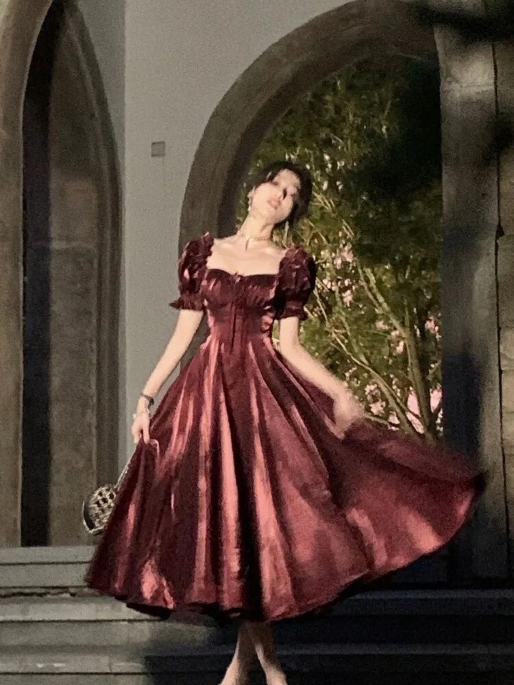 Classic Vintage & Enduringly Stylish Dress