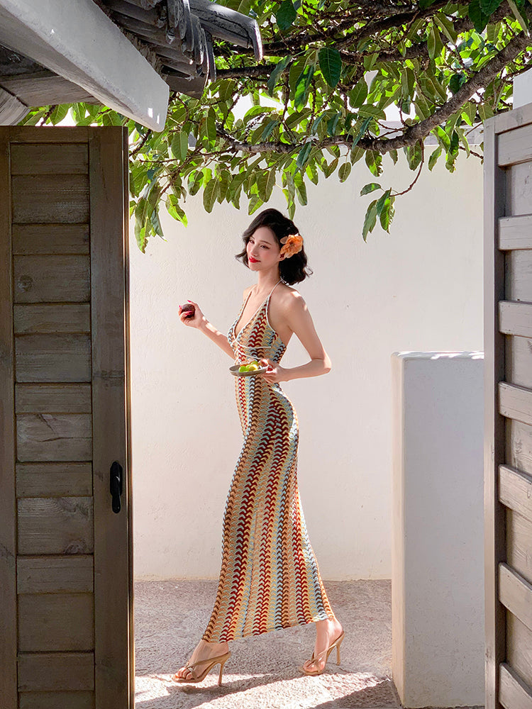 Classic Vintage Dress with a Flattering Fit