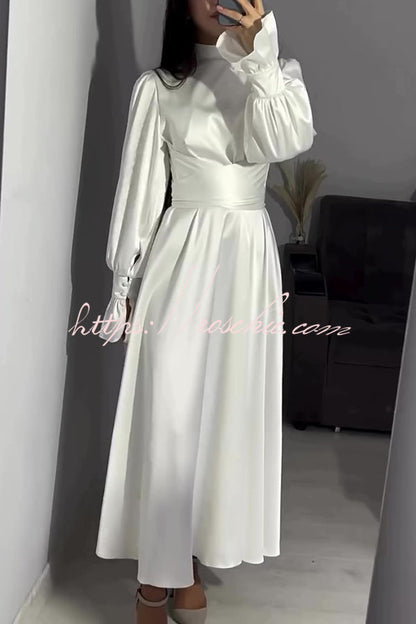 Beautifully Crafted Dress in a Classic Style