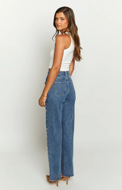 Polished Garment with an Effortless Classic Look