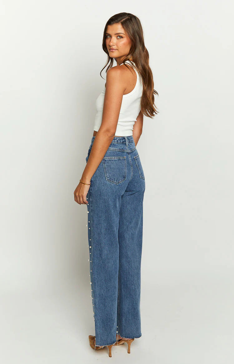 Polished Garment with an Effortless Classic Look
