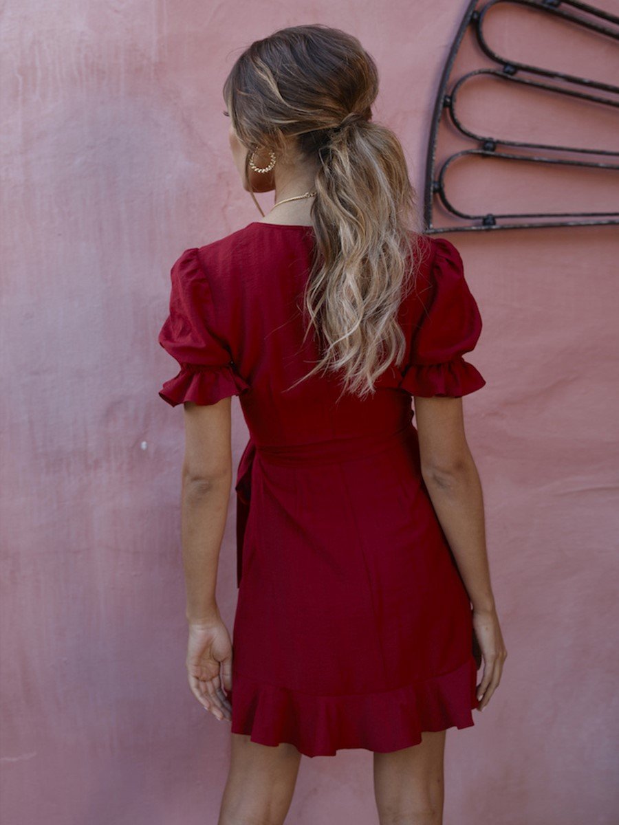 Classic Vintage Dress with a Flattering Fit