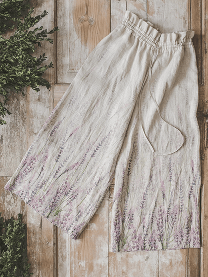 A Vintage Style Pants with Delicate Timeless Details