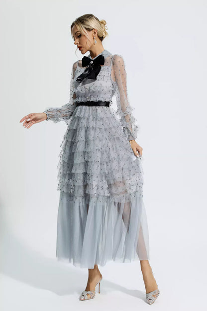 Well Tailored Dress with a Graceful Silhouette