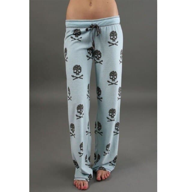 Well Tailored Pants with a Graceful Silhouette
