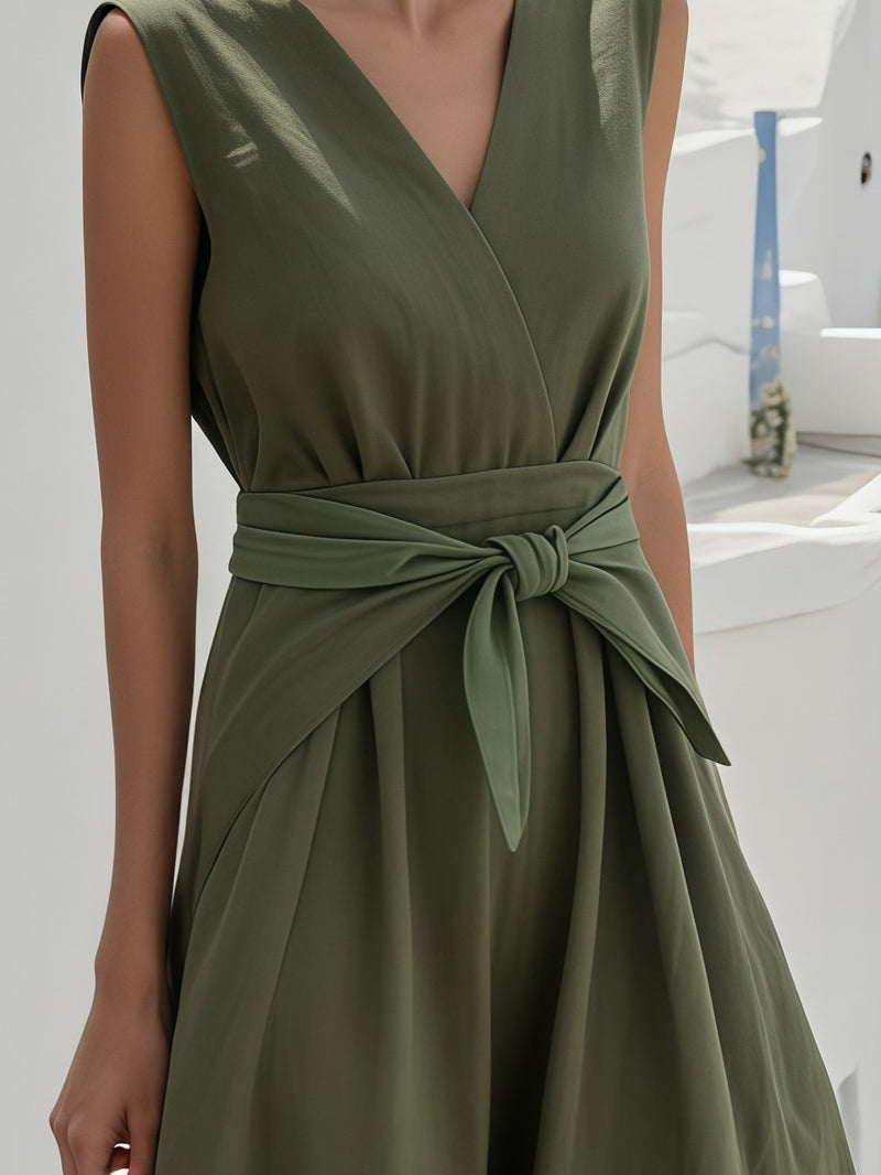 Effortlessly Elegant Dress with a Timeless Design