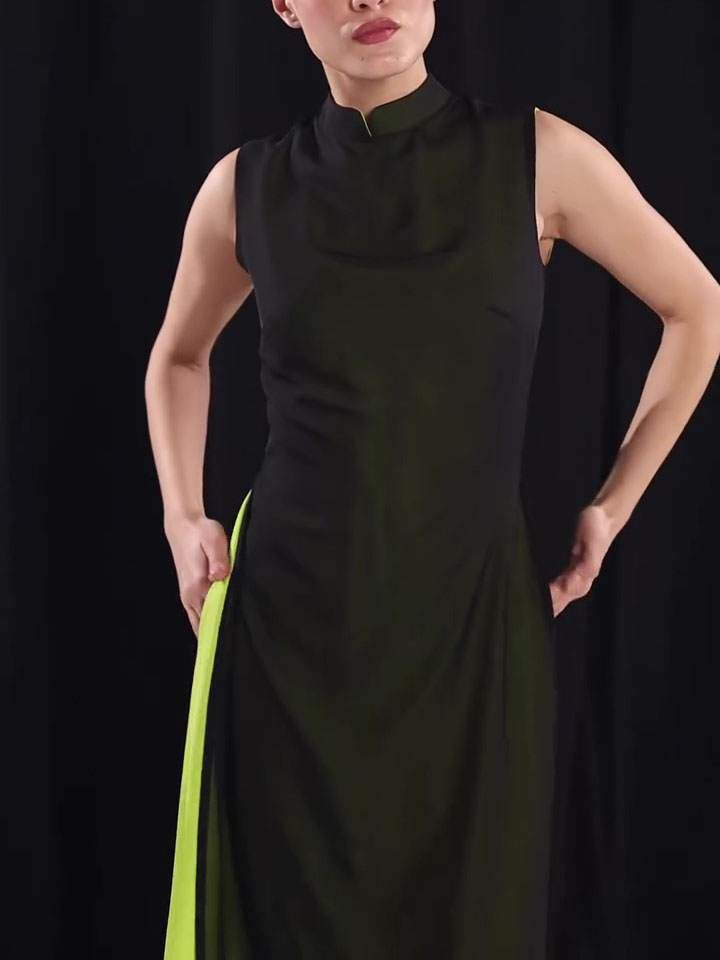 Gracefully Styled Dress for Any Occasion