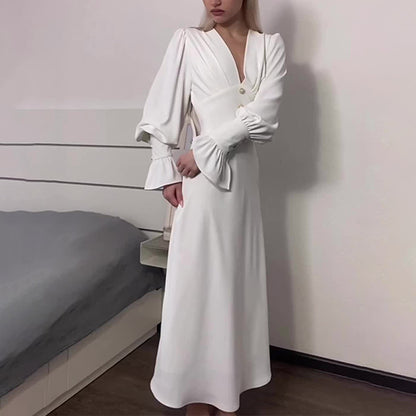 Sophisticated Dress with a Clean Classic Look
