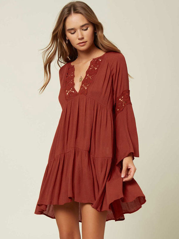 Effortlessly Elegant Dress with a Timeless Design