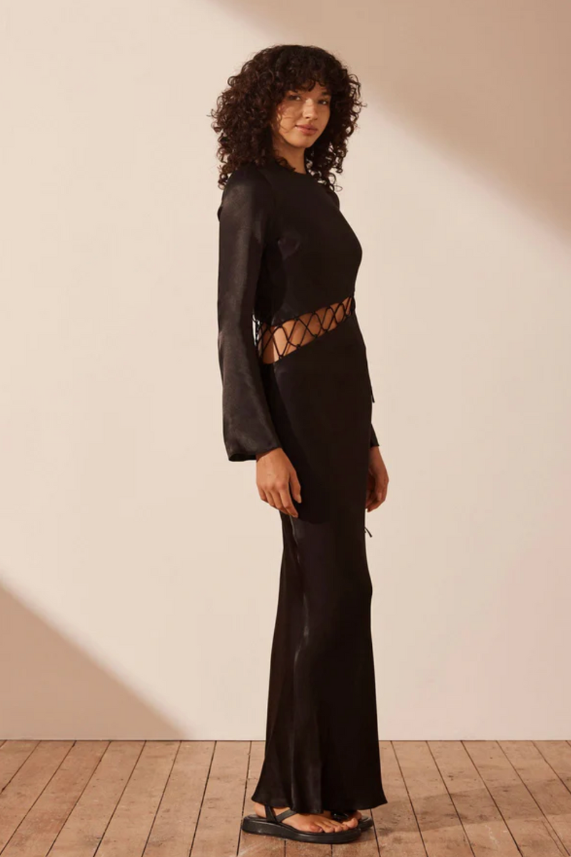 Gracefully Styled Dress for Any Occasion